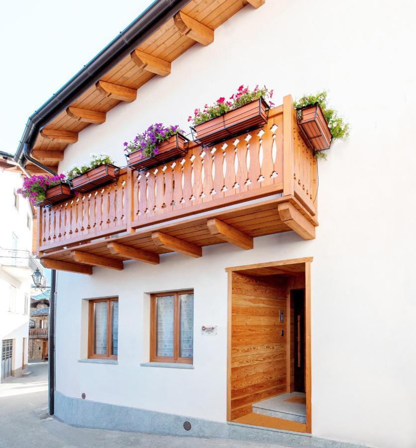 Aparthotel Fenat Introd Exterior foto